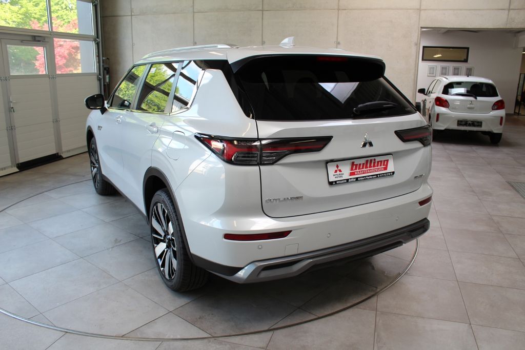 Mitsubishi Outlander 2025