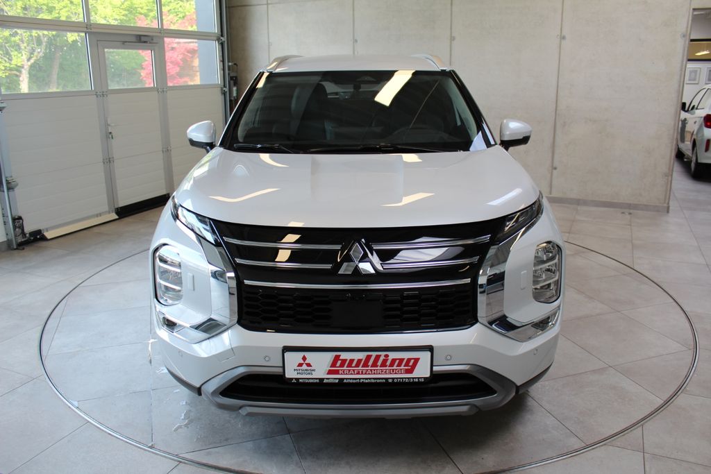 Mitsubishi Outlander 2025