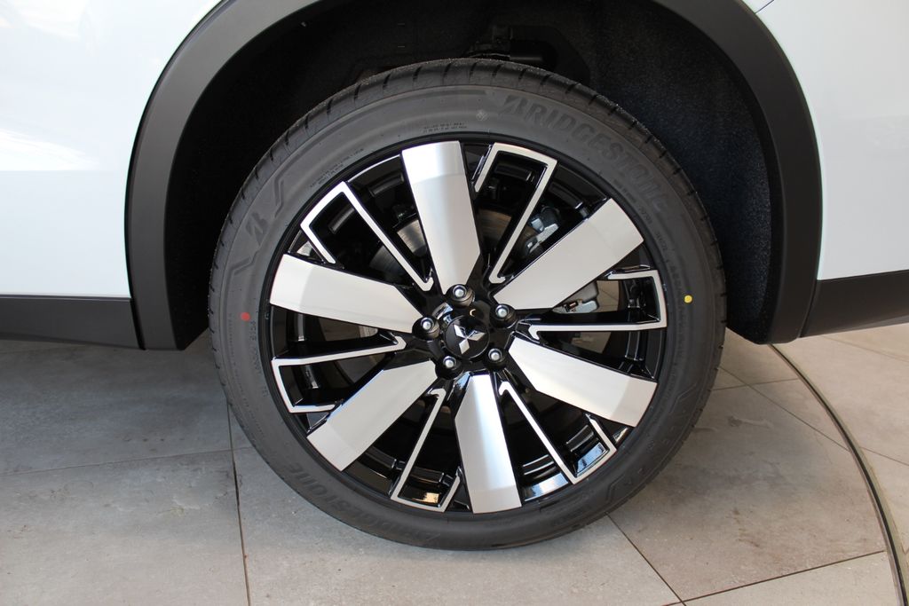 Mitsubishi Outlander 2025