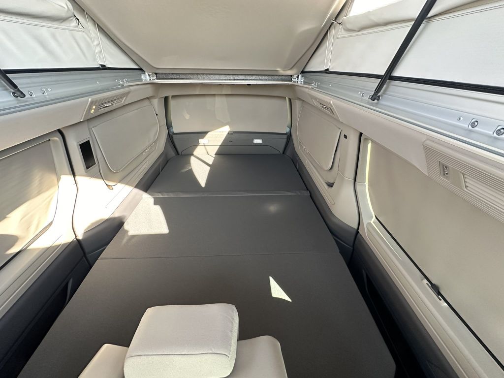 Volkswagen T7 California