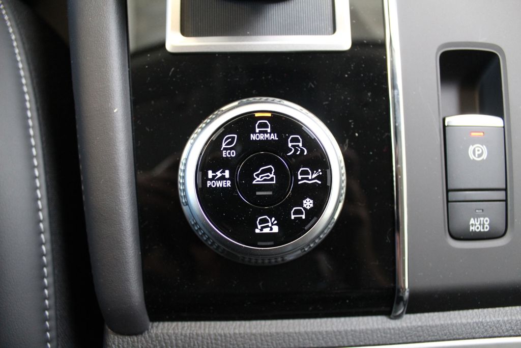 Mitsubishi Outlander 2025