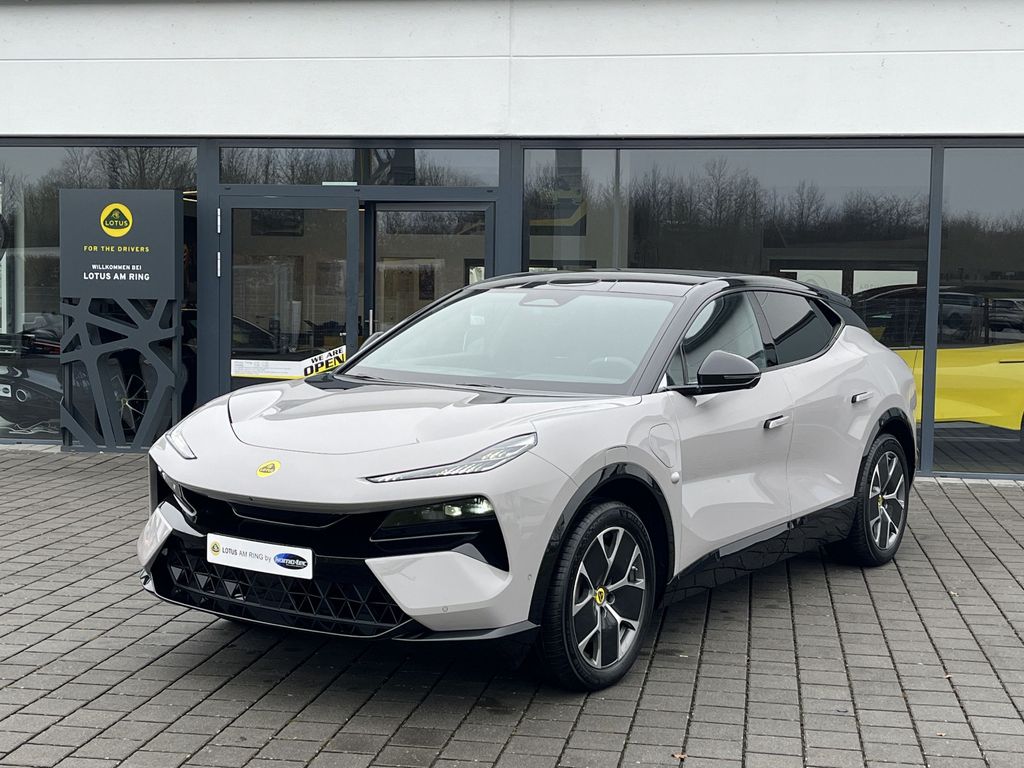 Lotus Eletre 2025