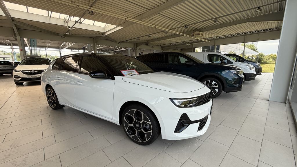 Opel Astra 2025