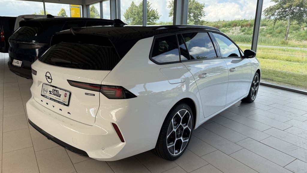 Opel Astra 2025