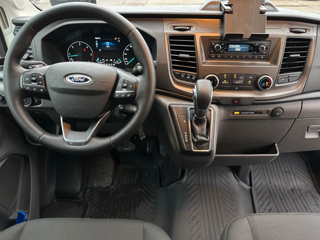 Ford Transit 2024