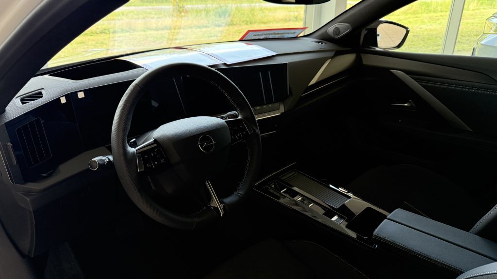 Opel Astra 2025