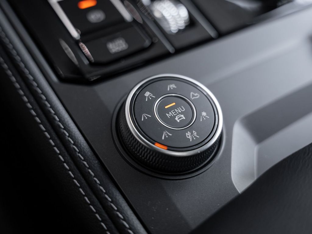 Volkswagen Touareg 2025