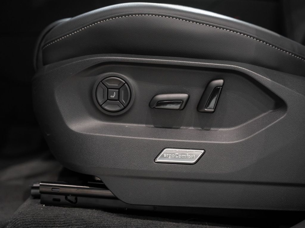 Volkswagen Touareg 2025