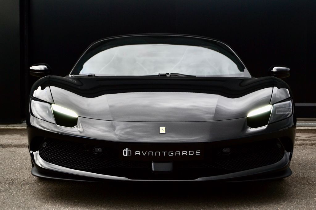 Ferrari 296 GTS 2024