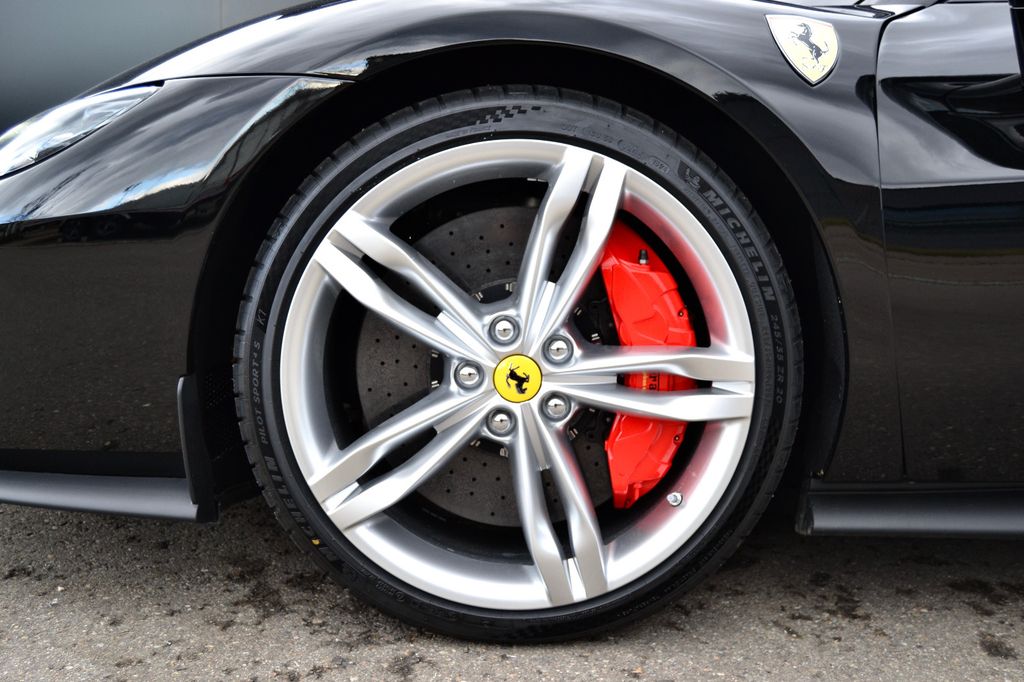 Ferrari 296 GTS 2024