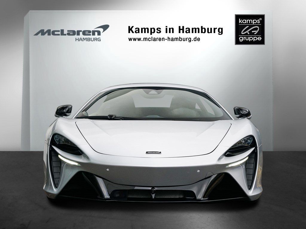 McLaren Artura 2024