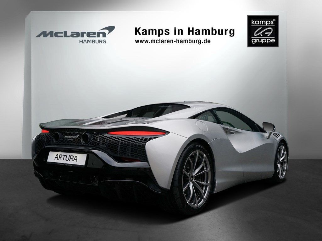 McLaren Artura 2024
