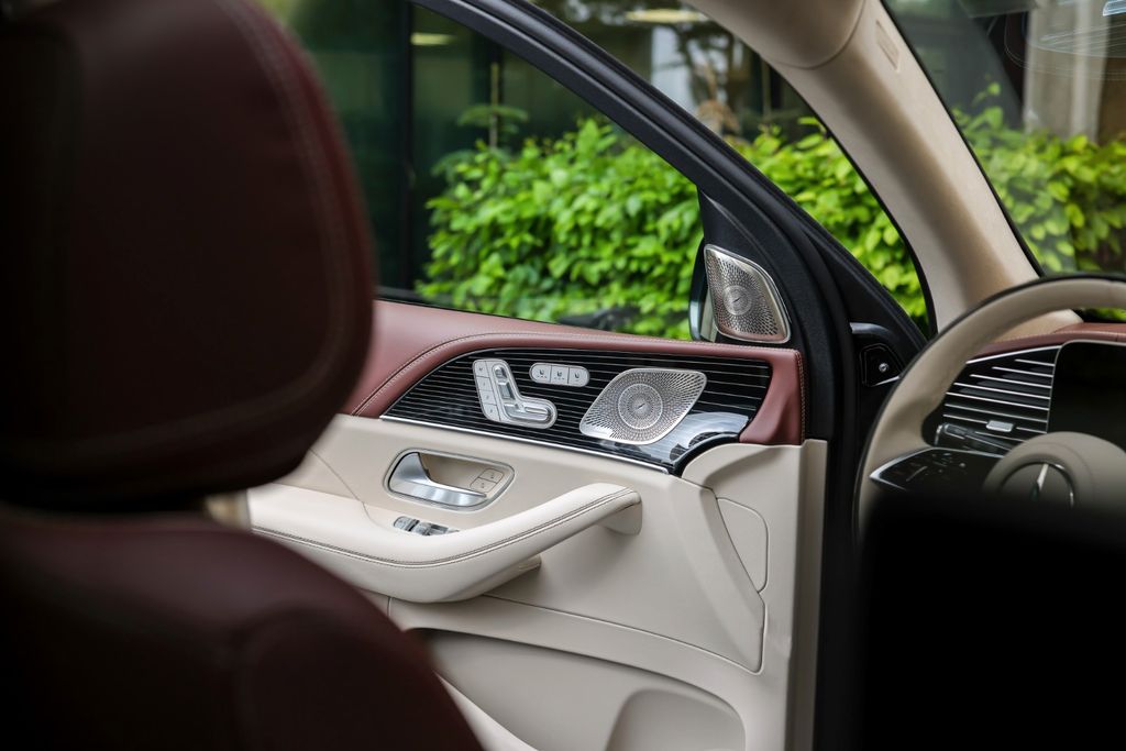 Mercedes-Benz GLS 600