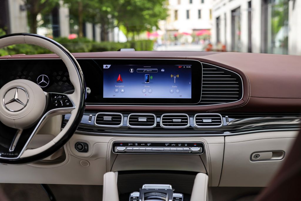 Mercedes-Benz GLS 600