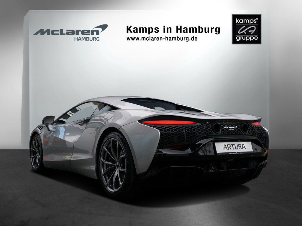 McLaren Artura 2024