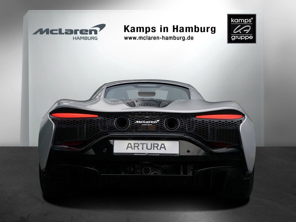 McLaren Artura 2024