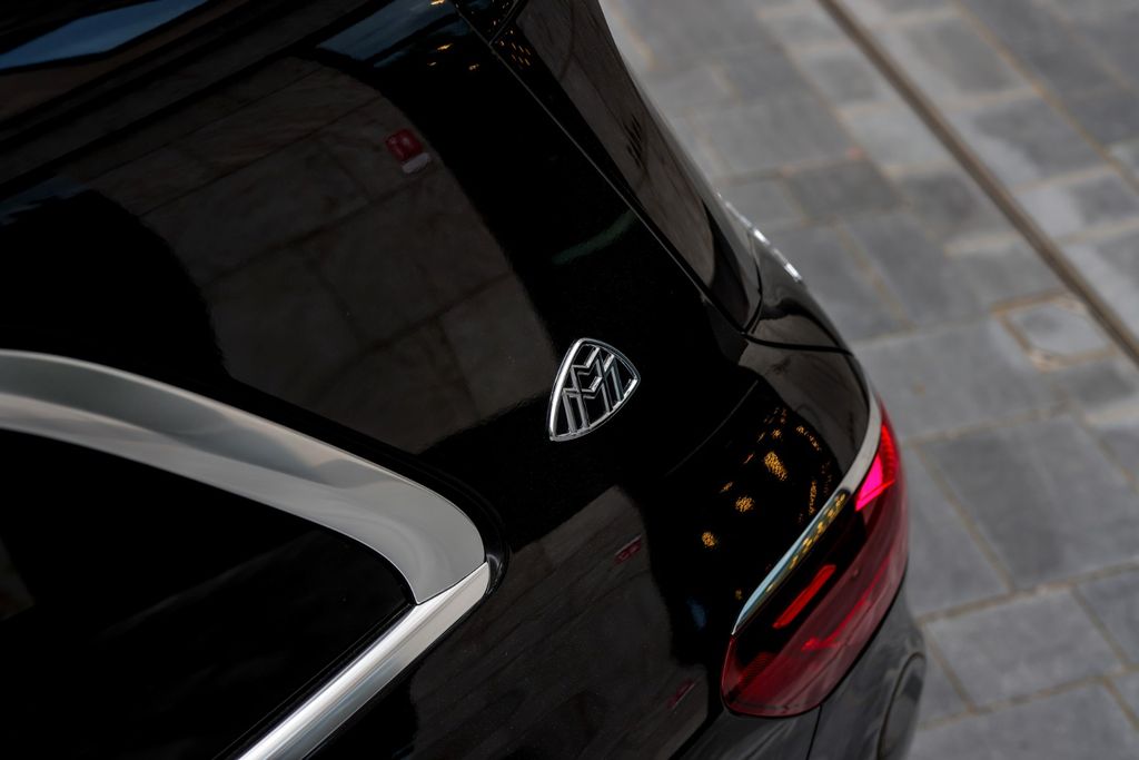 Mercedes-Benz GLS 600