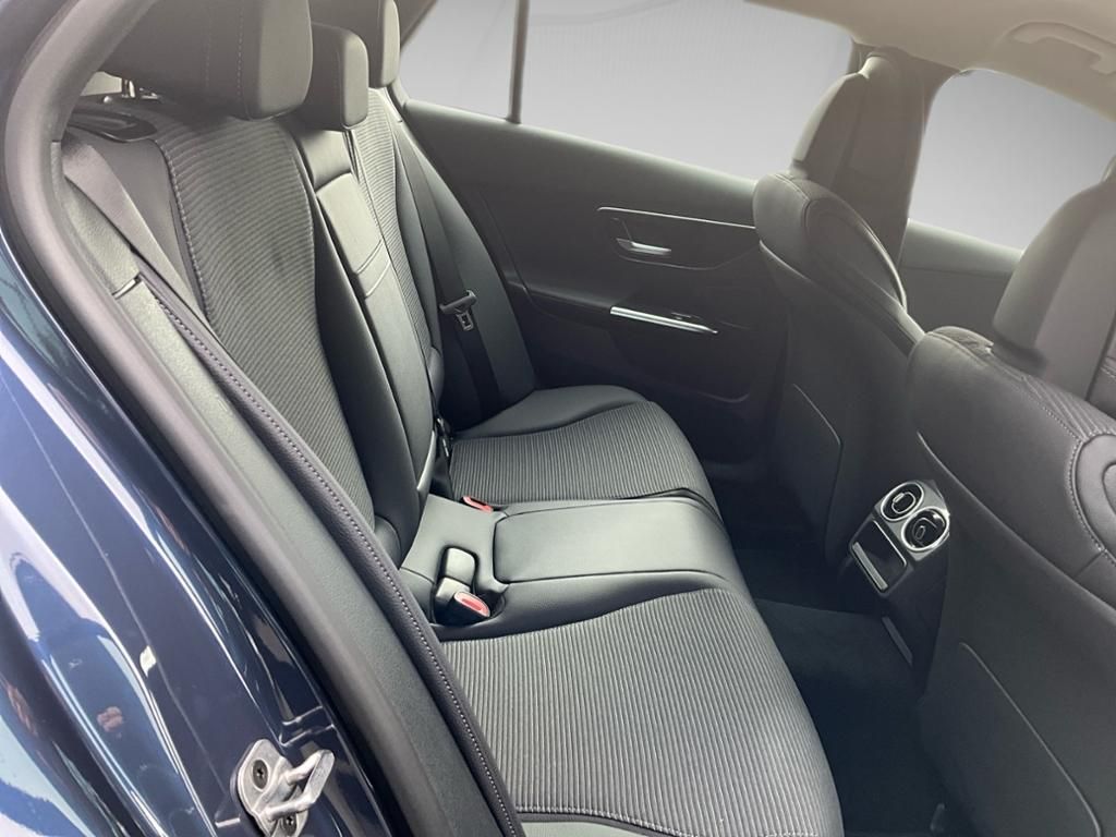 Mercedes-Benz C 220 2025