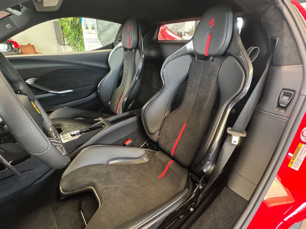 Ferrari 296 GTB 2025