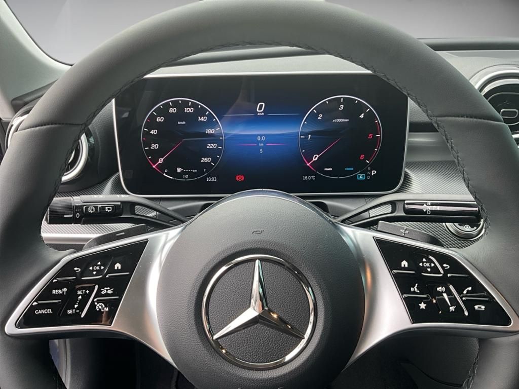 Mercedes-Benz C 220 2025