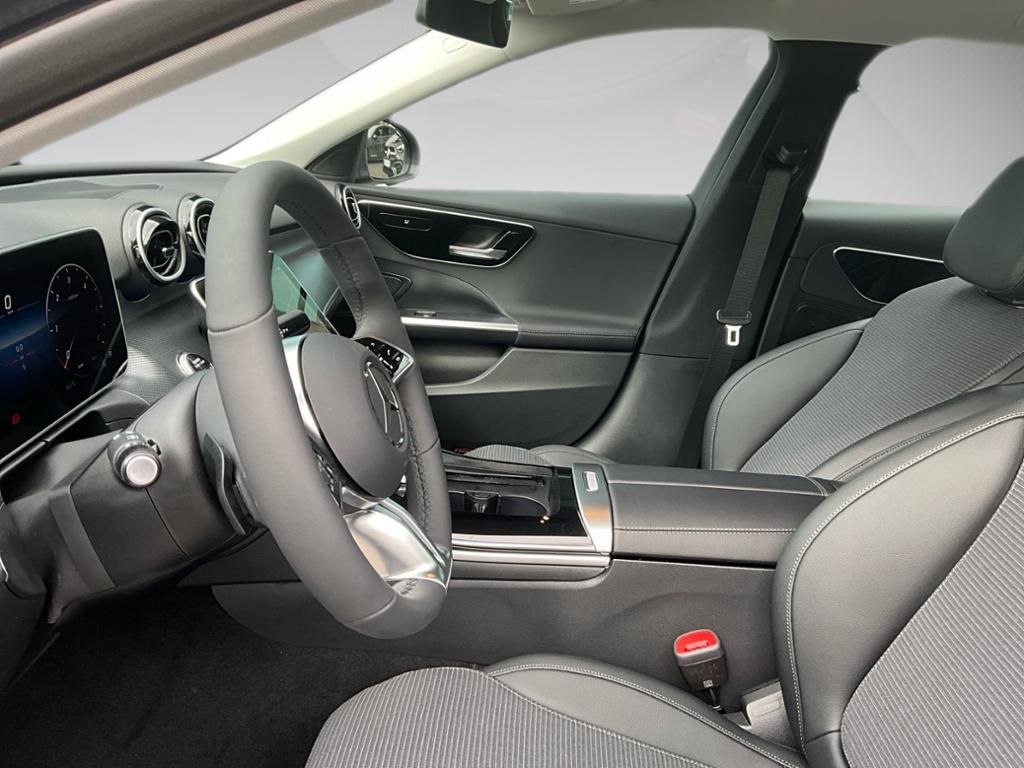 Mercedes-Benz C 220 2025