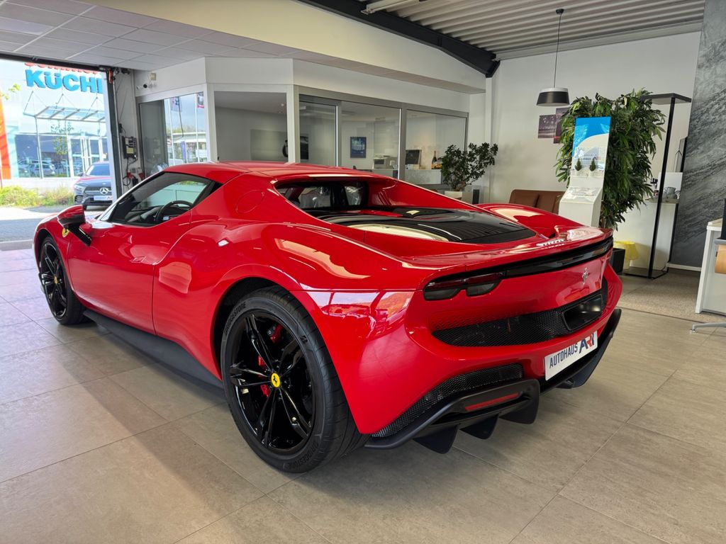 Ferrari 296 GTB 2025