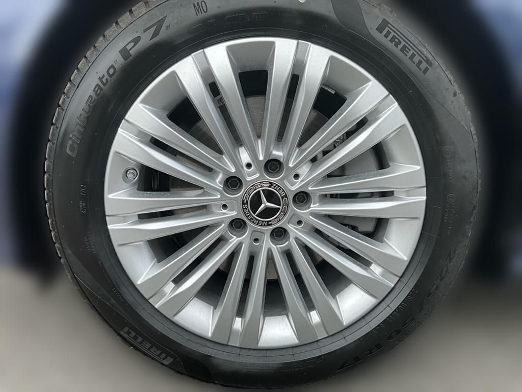 Mercedes-Benz C 220 2025