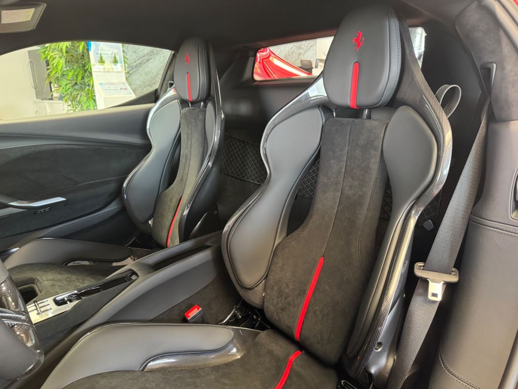 Ferrari 296 GTB 2025