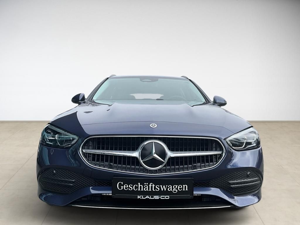 Mercedes-Benz C 220 2025