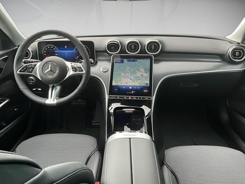 Mercedes-Benz C 220 2025