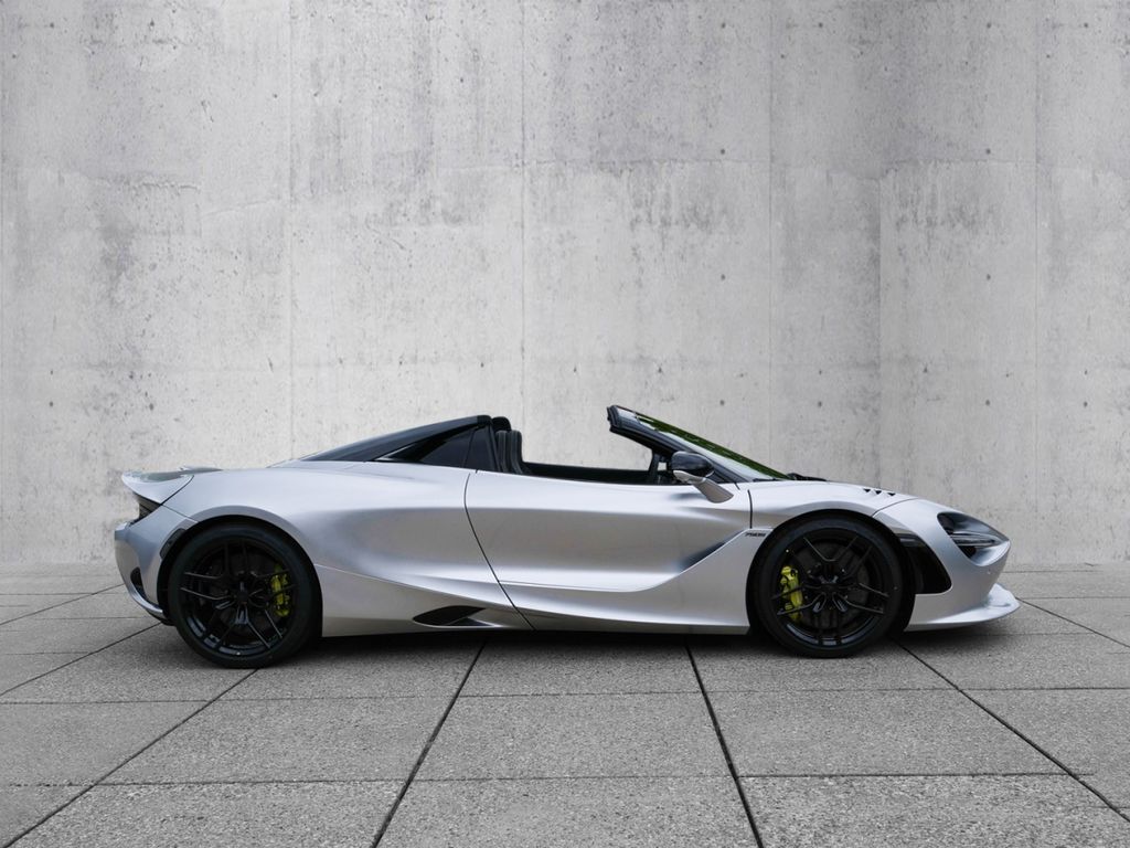 McLaren 750S 2025