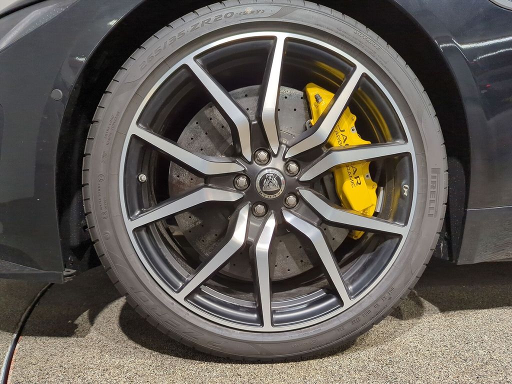 Jaguar F-Type 2024