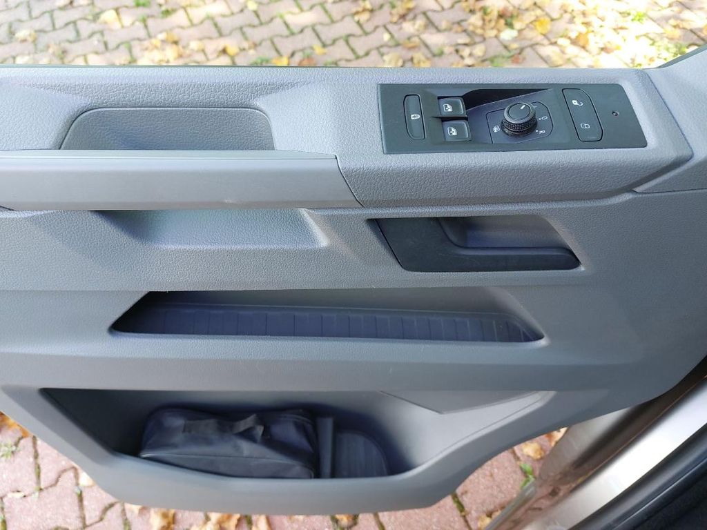 Volkswagen T6 Caravelle 2023