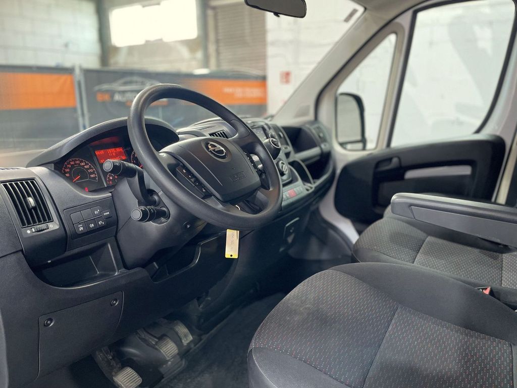 Opel Movano 2023