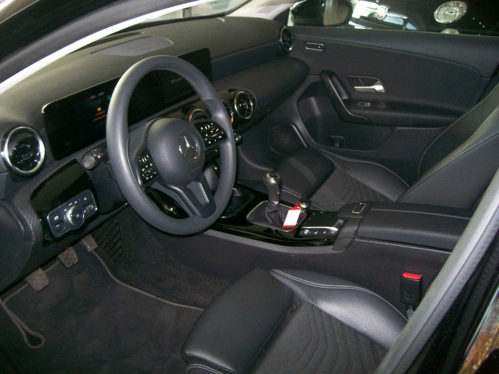 Mercedes-Benz A 180 2021