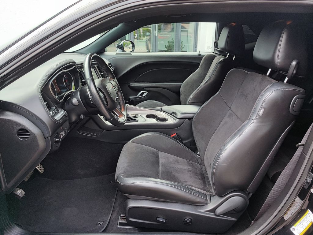 Dodge Challenger 2021