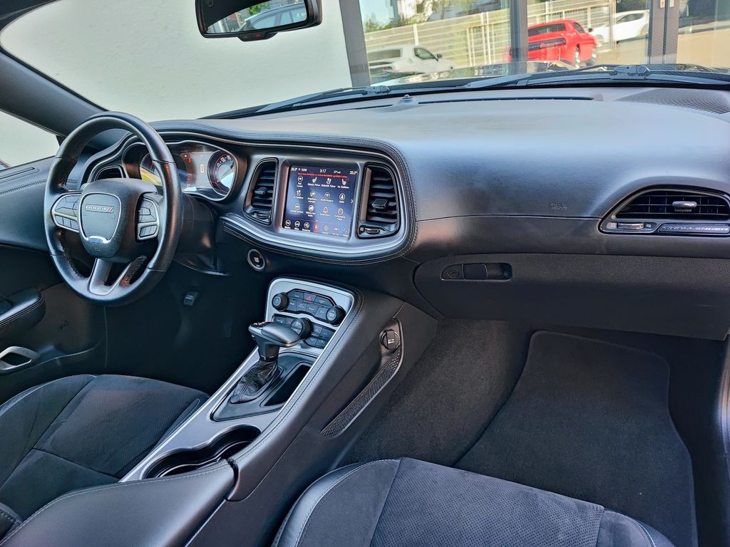 Dodge Challenger 2021