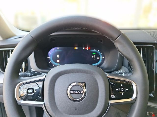 Volvo XC60 2025