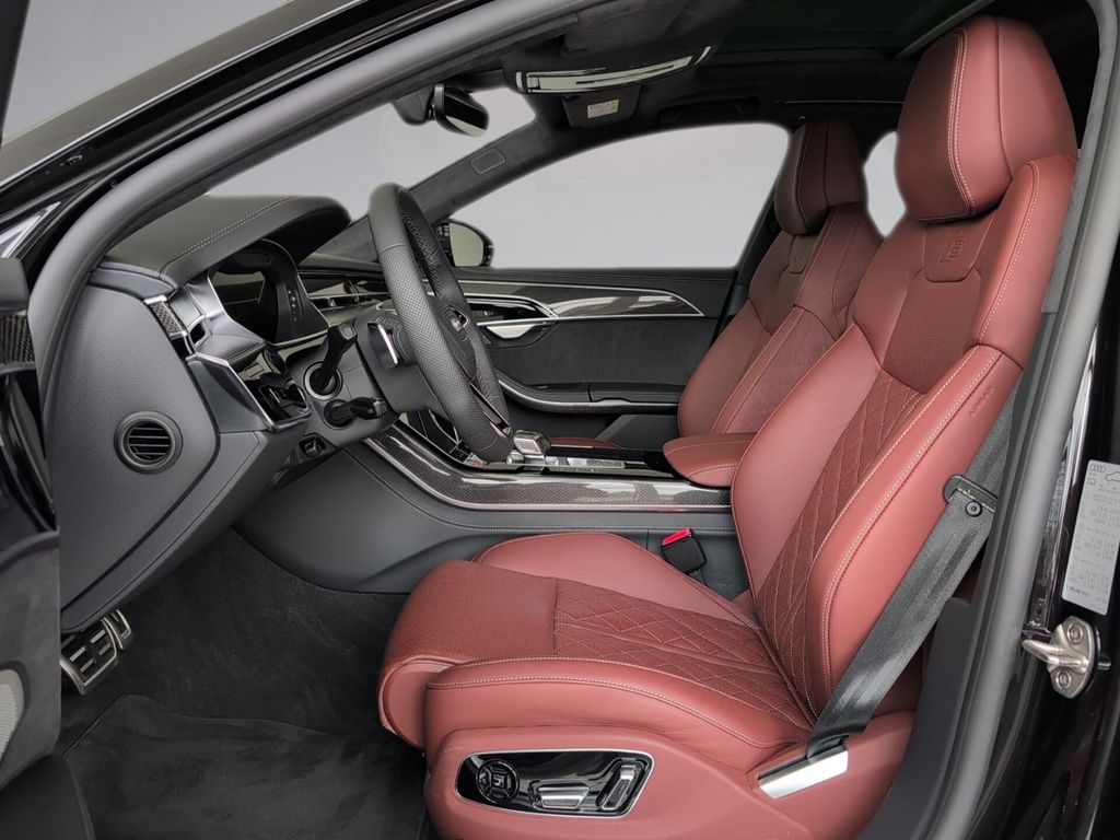 Audi S8 2024