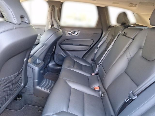 Volvo XC60 2025