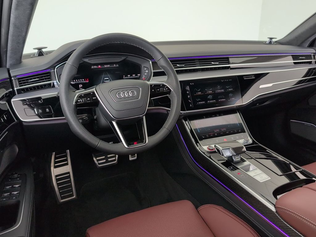 Audi S8 2024