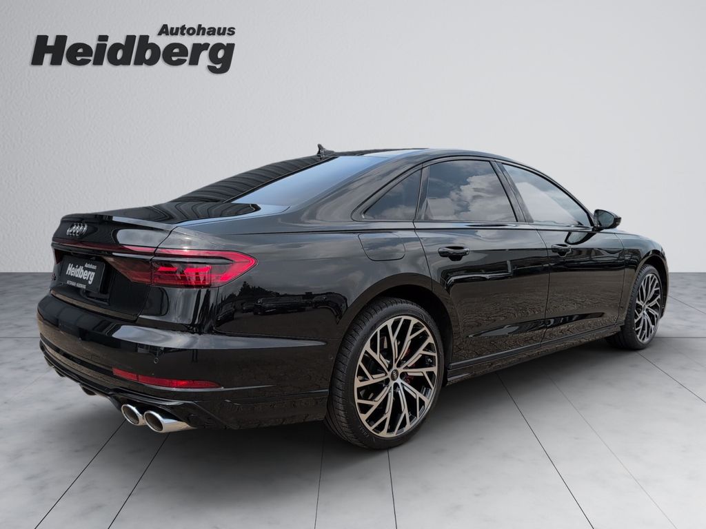 Audi S8 2024