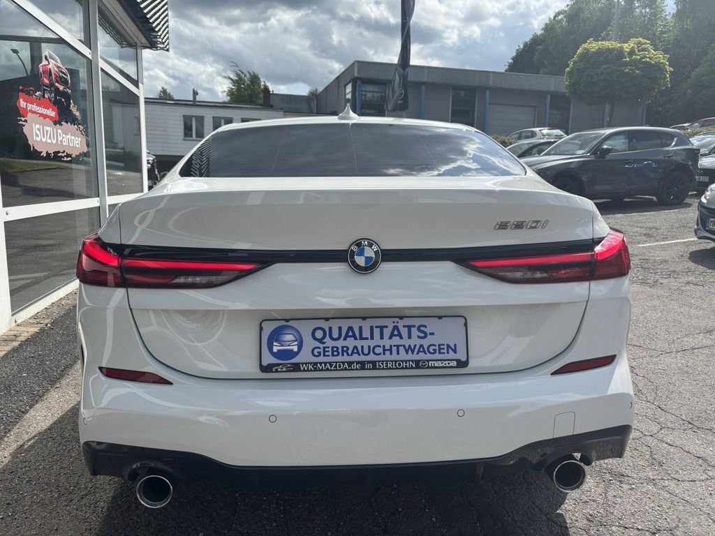 BMW 220 2022