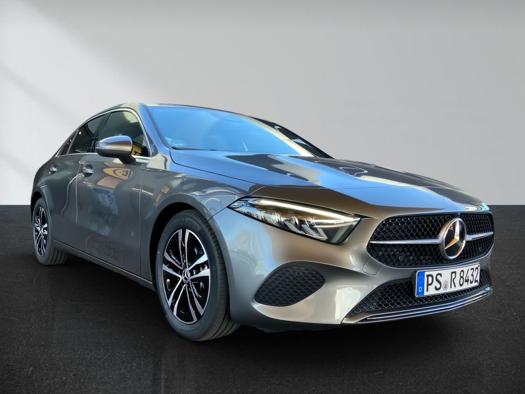 Mercedes-Benz A 180 2025