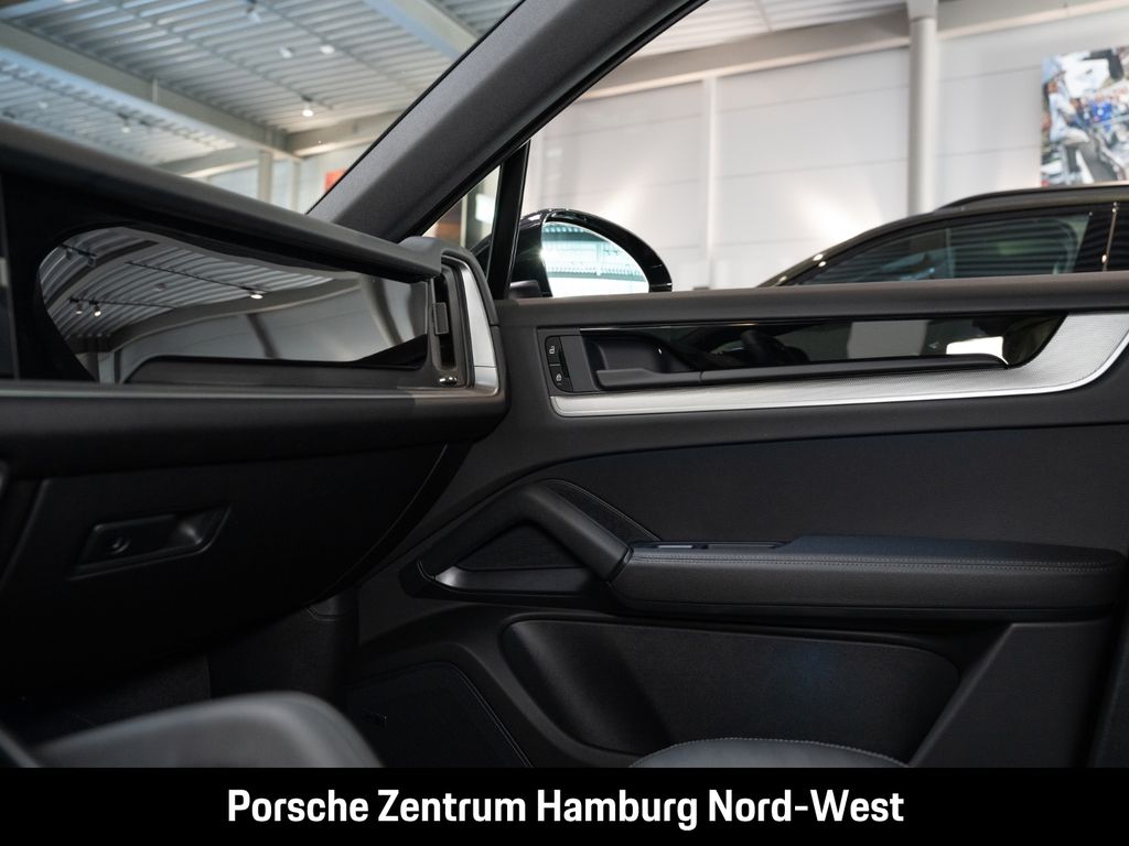 Porsche Cayenne 2025