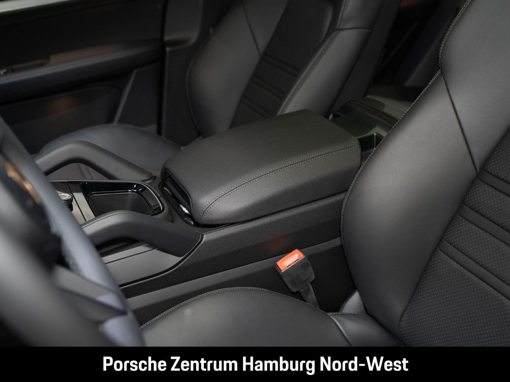 Porsche Cayenne 2025