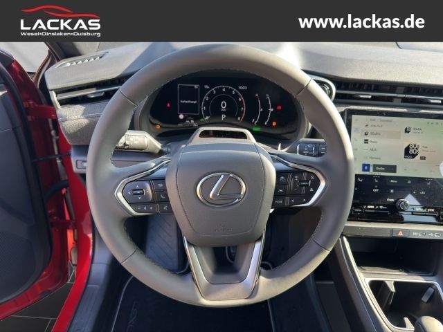 Lexus LBX