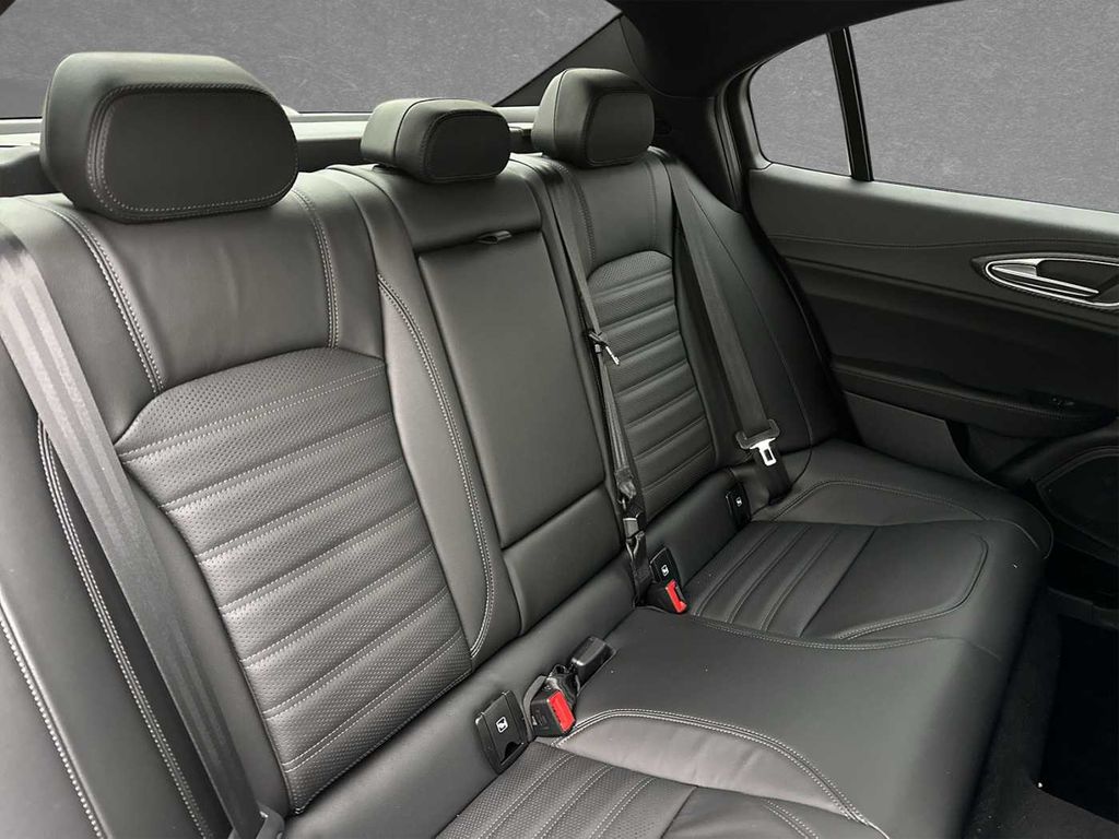 Alfa Romeo Giulia 2024