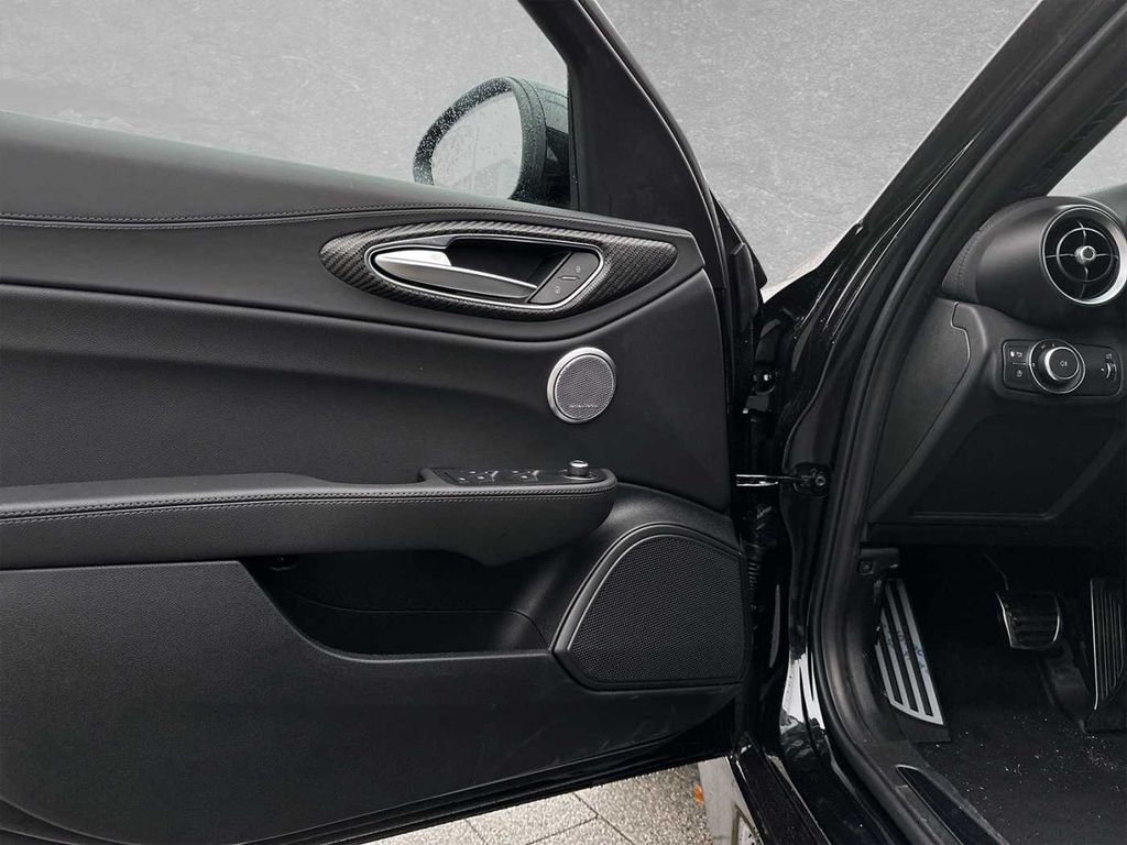 Alfa Romeo Giulia 2024