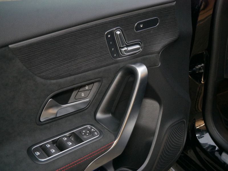 Mercedes-Benz A 200 2024